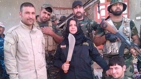 Um Hanadi, el ama de casa que lucha contra Daesh