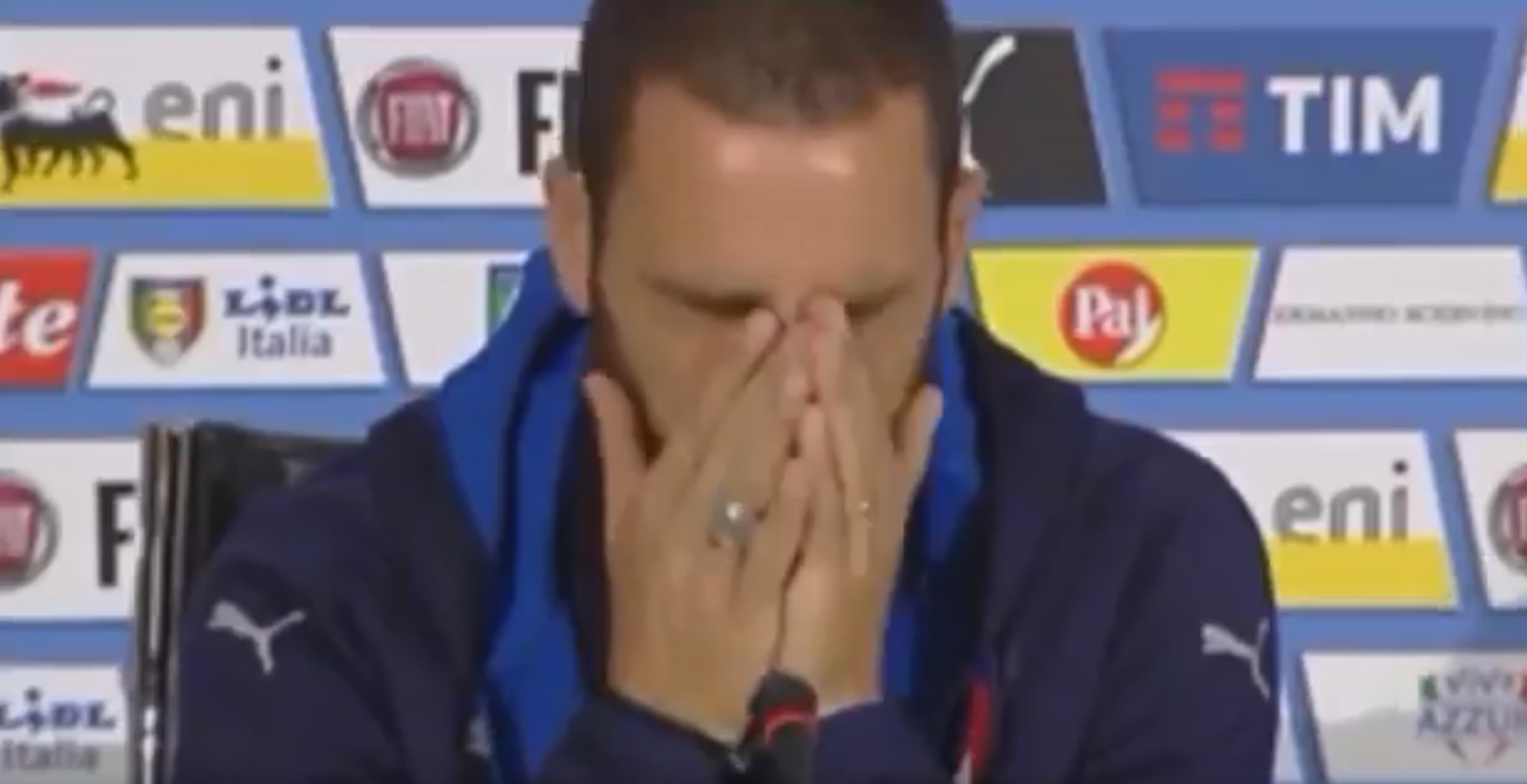 Bonucci, emocionado en rueda de prensa: "Lo importante es cuando llevan a tu hijo al quirófano" Bonucci, emocionado en rueda de prensa: "Lo importante es cuando llevan a tu hijo al quirófano"