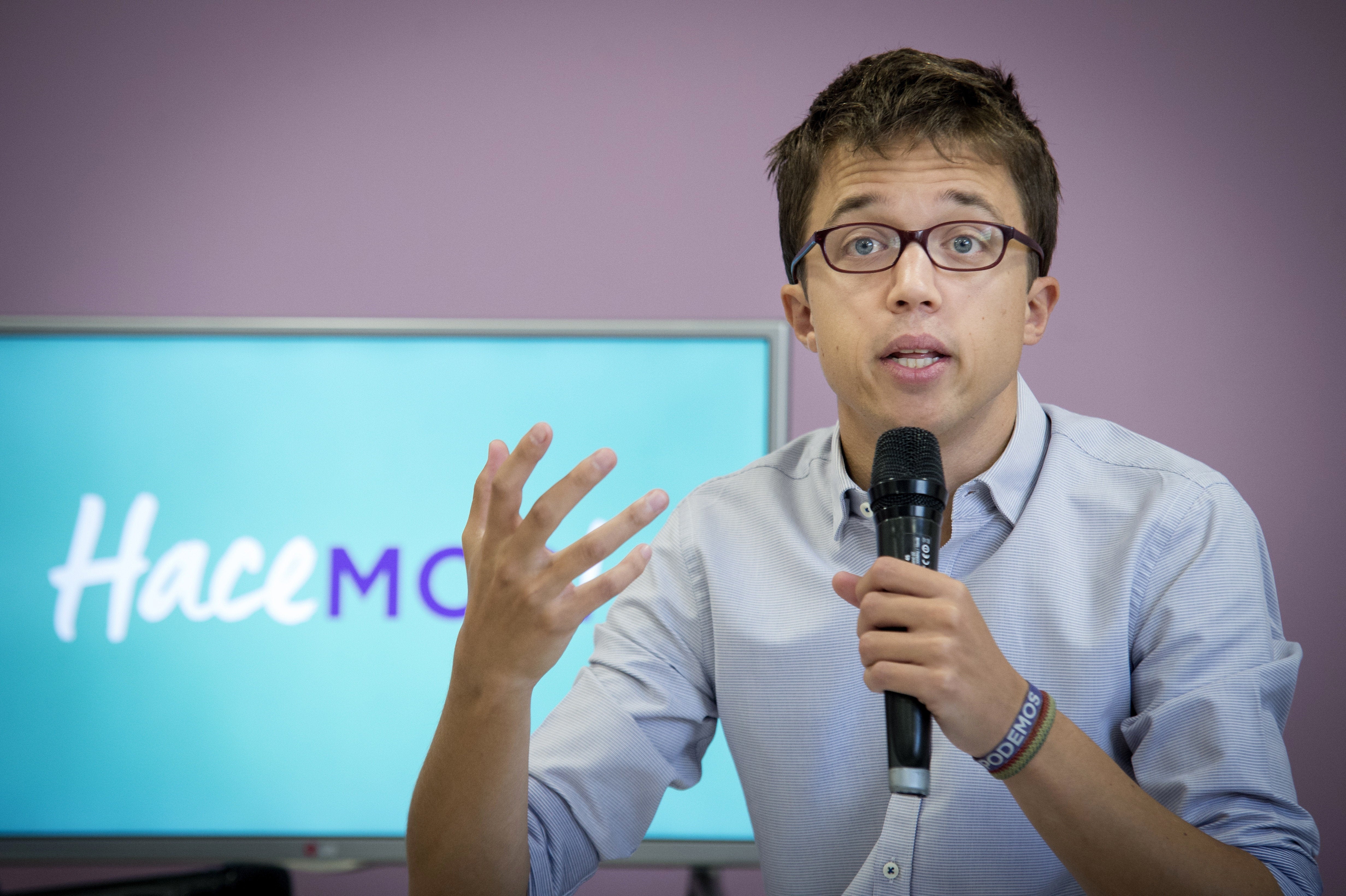 Errejón defiende el 'no' al suplicatorio de Homs: "La judicialización de la política es contraproducente" Errejón defiende el 'no' al suplicatorio de Homs: "La judicialización de la política es contraproducente"