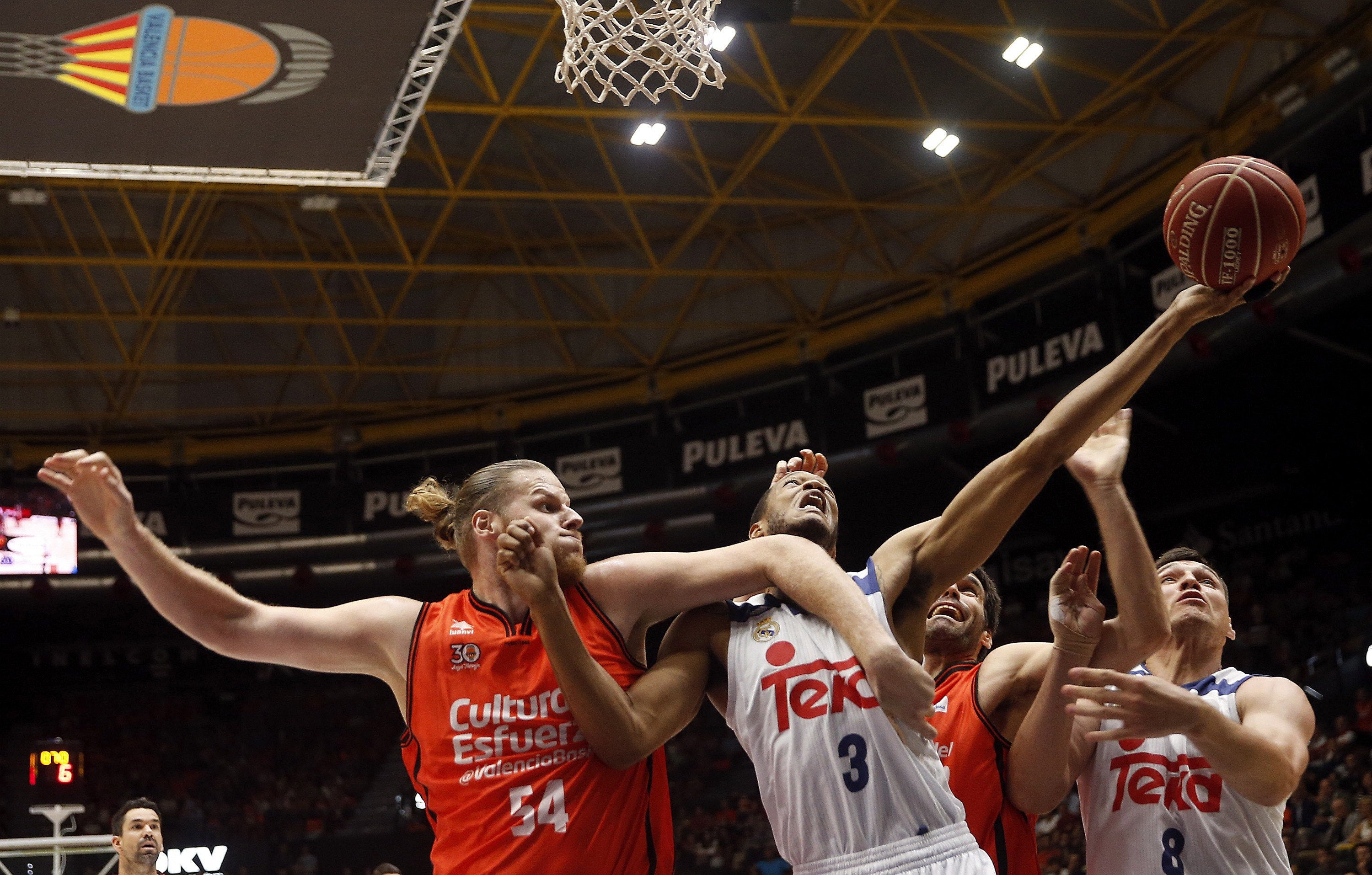 Acuerdo a ratificar para que haya 16 equipos en la ACB durante dos años Acuerdo a ratificar para que haya 16 equipos en la ACB durante dos años
