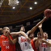 Jugadores del Real Madrid de Baloncesto y Valencia Basket durante el encuentro Jugadores del Real Madrid de Baloncesto y Valencia Basket durante el encuentro