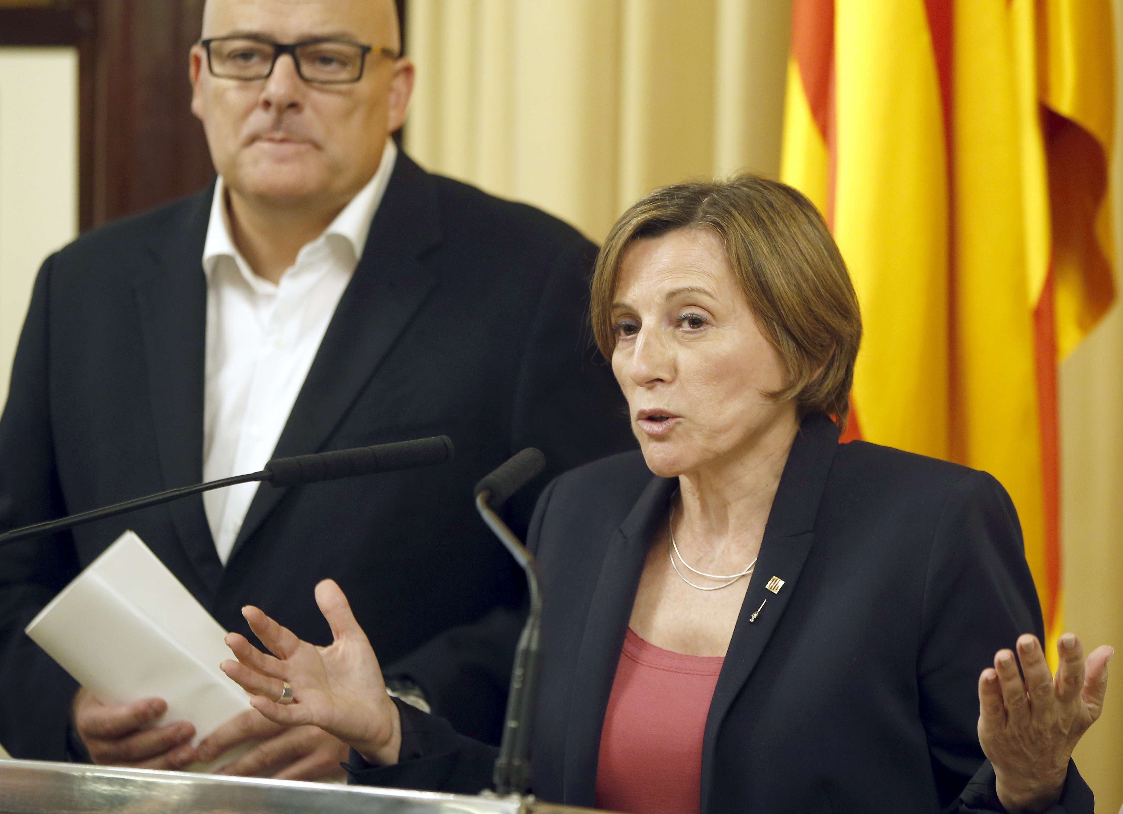 El TC acepta el poder de suspender a los altos cargos que le desobedezcan El TC acepta el poder de suspender a los altos cargos que le desobedezcan
