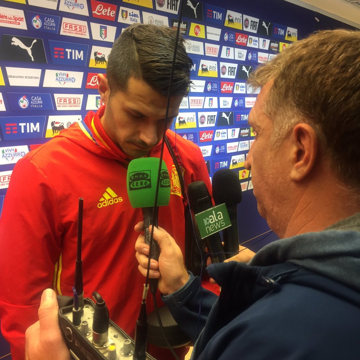 Vitolo: "El empuje de Italia nos ha metido atrás" Vitolo: "El empuje de Italia nos ha metido atrás"