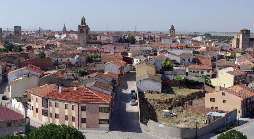 Detenido tras degollar a su pareja ante una de sus hijas de tres años en Arévalo Detenido tras degollar a su pareja ante una de sus hijas de tres años en Arévalo