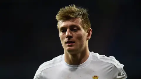 Toni Kroos en un partido con el Real Madrid Toni Kroos en un partido con el Real Madrid