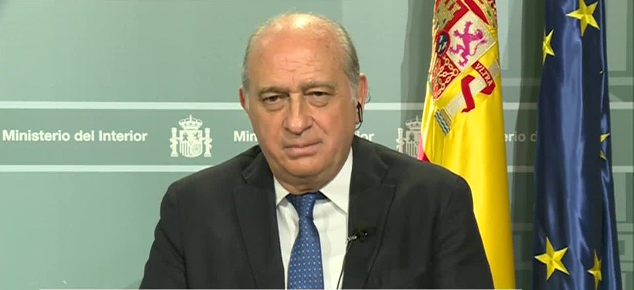 Fernández Díaz: "Si ETA se disolviera, la política penitenciaria se reconsideraría" Fernández Díaz: "Si ETA se disolviera, la política penitenciaria se reconsideraría"