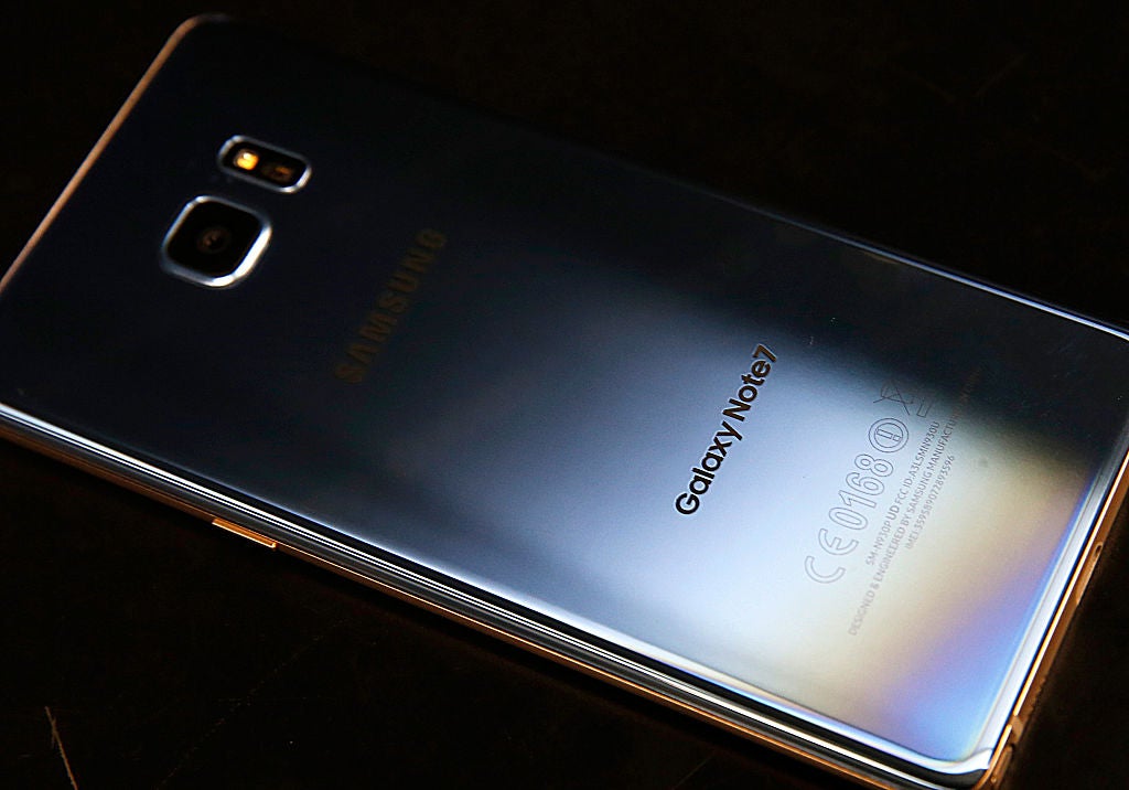 Samsung responsabiliza a las baterías de las explosiones de los Galaxy Note 7 Samsung responsabiliza a las baterías de las explosiones de los Galaxy Note 7