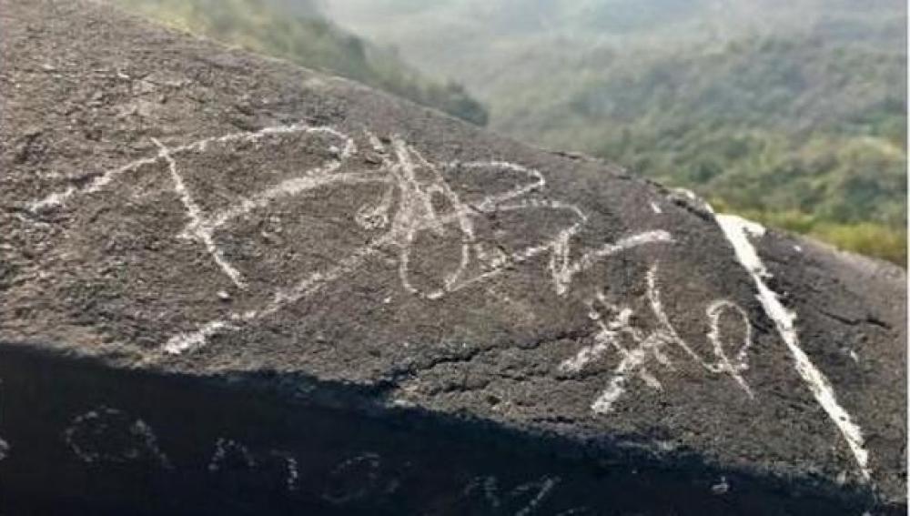 El grabado con tiza del jugador de la NBA en la Gran Muralla China