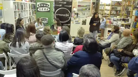 Diana López - Periodista y escritora Espacio Cronopios en Pontevedra en la Onda