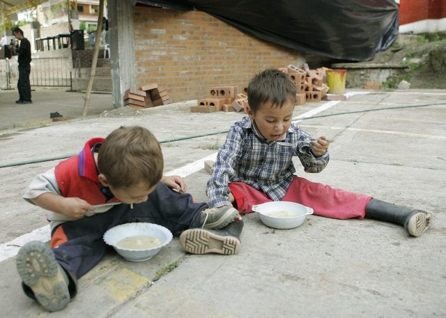 Cinco de cada seis bebés carecen de alimentos para su correcto desarrollo Cinco de cada seis bebés carecen de alimentos para su correcto desarrollo