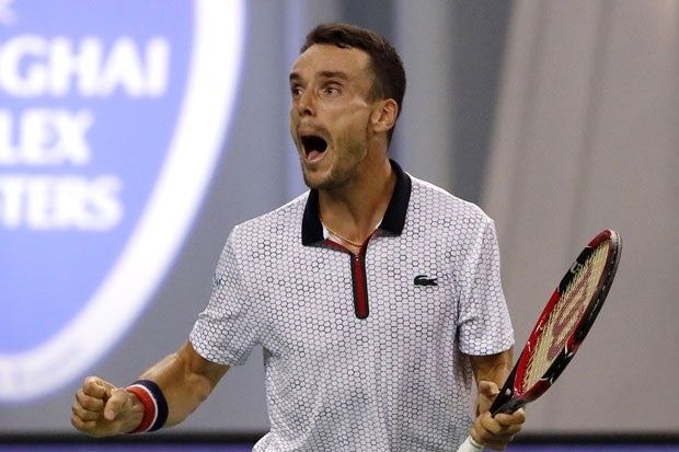 Bautista tumba a Tsonga en Shanghái Bautista tumba a Tsonga en Shanghái