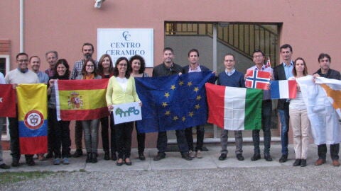Representantes del consorcio internacional en la reuni&oacute;n de Centro Cer&aacute;mico (CC) de Bolonia, en Italia.