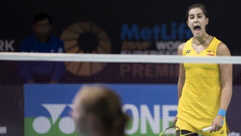 Carolina Mar&iacute;n celebra un punto ante Julie Dawall Jakobsen