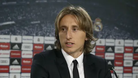 Luka Modric atiende a los medios en el Bernabéu Luka Modric atiende a los medios en el Bernabéu