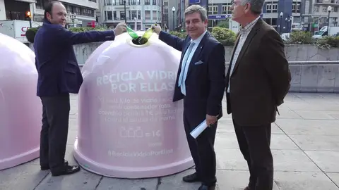 Campaña "Recicla por ellas" Campaña "Recicla por ellas"