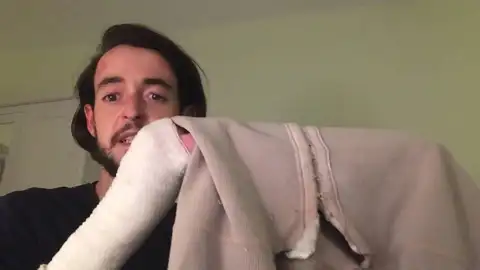 Íñigo de Ibarrondo, con su traje. Íñigo de Ibarrondo, con su traje.