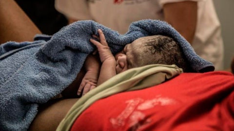 Divan, el beb&eacute; nacido en el Mediterr&aacute;neo