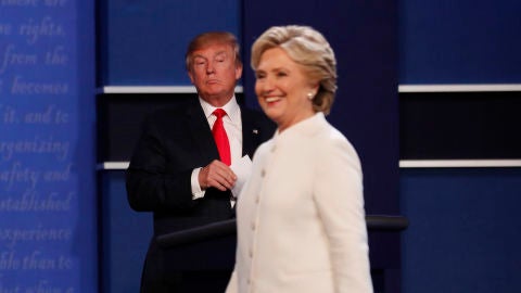 Donald Trump y Hillary Clinton en el &uacute;ltimo debate televisado antes de las elecciones estadounidenses