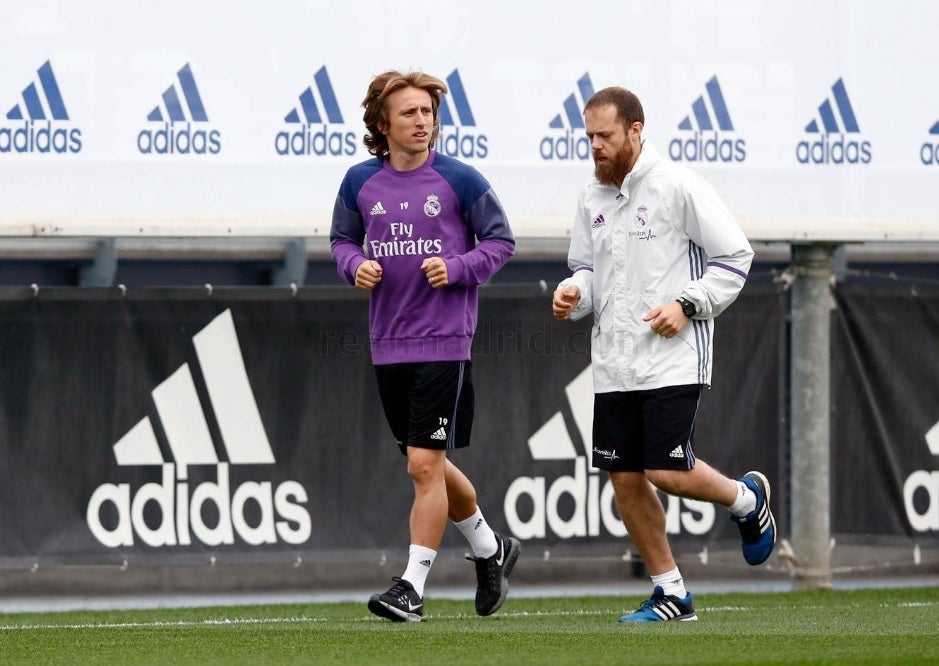 Luka Modric ya realiza carrera continua en Valdebebas Luka Modric ya realiza carrera continua en Valdebebas