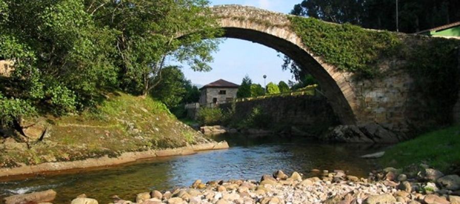 Puente romano sobre el rio Miera Puente romano sobre el rio Miera