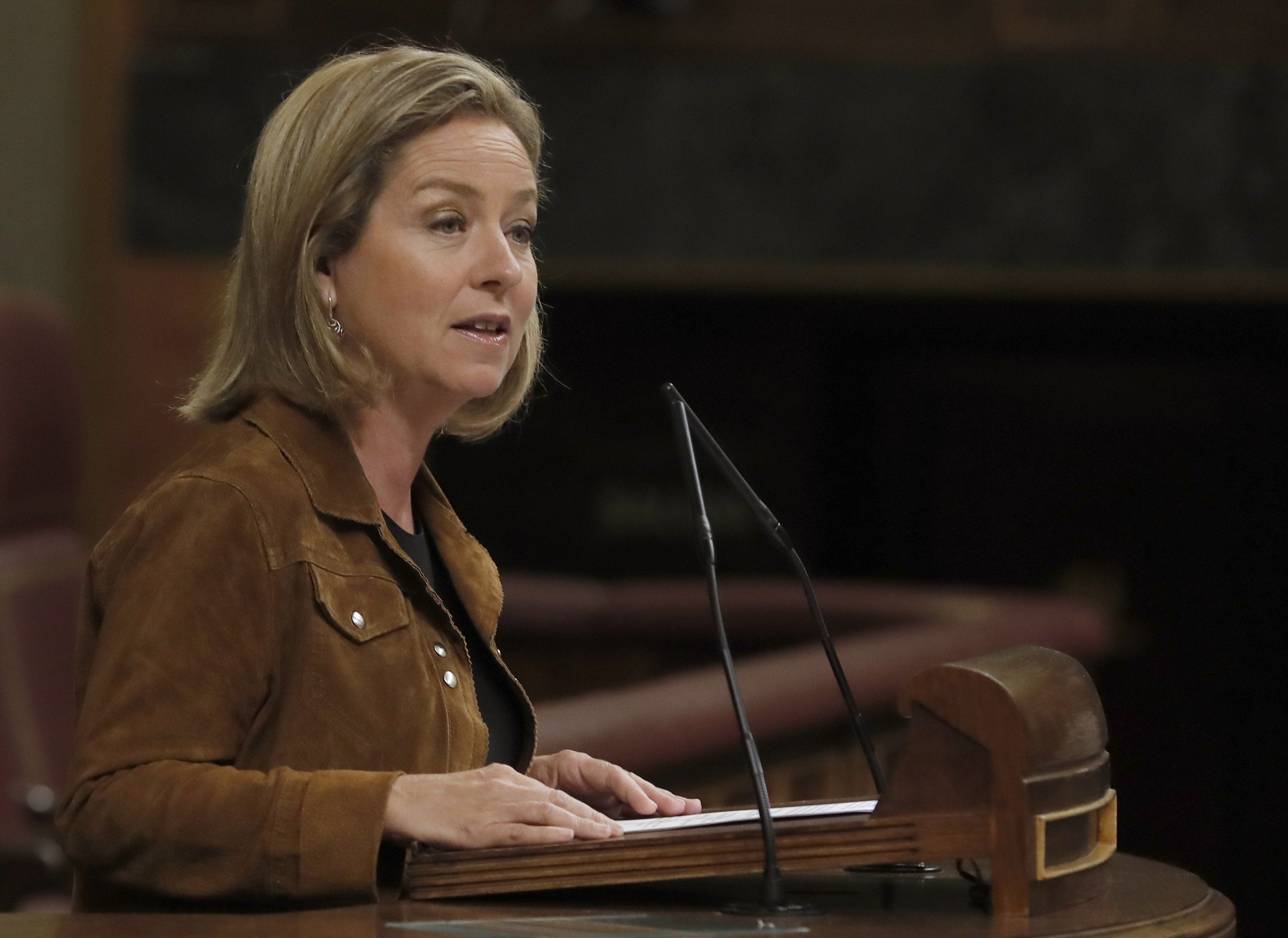 Ana Oramas cree que sería "una estupidez" hacer comparecer a presidentes del Gobierno en la comisión sobre las Cajas Ana Oramas cree que sería "una estupidez" hacer comparecer a presidentes del Gobierno en la comisión sobre las Cajas