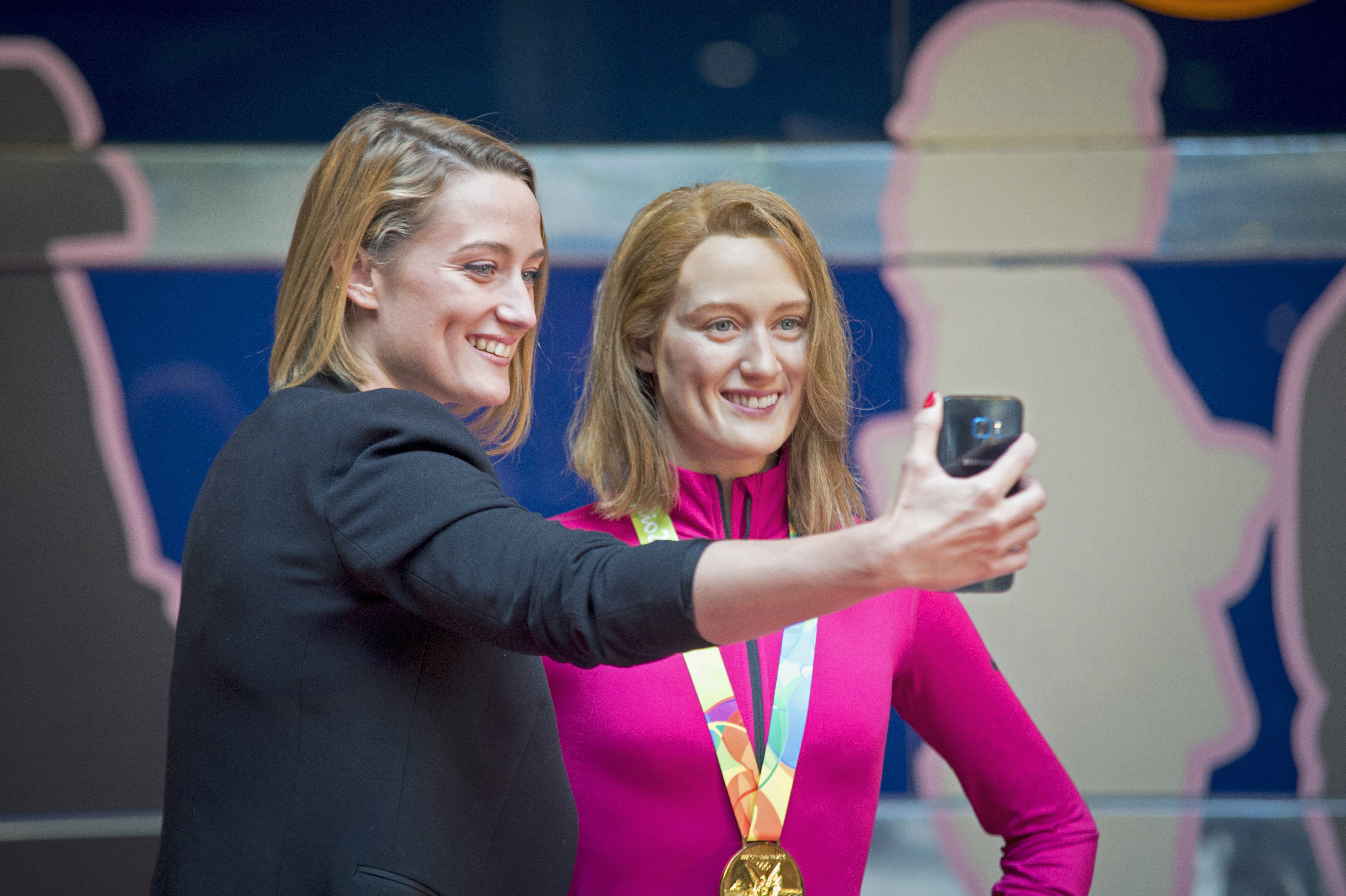 Mireia Belmonte inaugura su figura de cera en el Museo de Cera de Madrid Mireia Belmonte inaugura su figura de cera en el Museo de Cera de Madrid