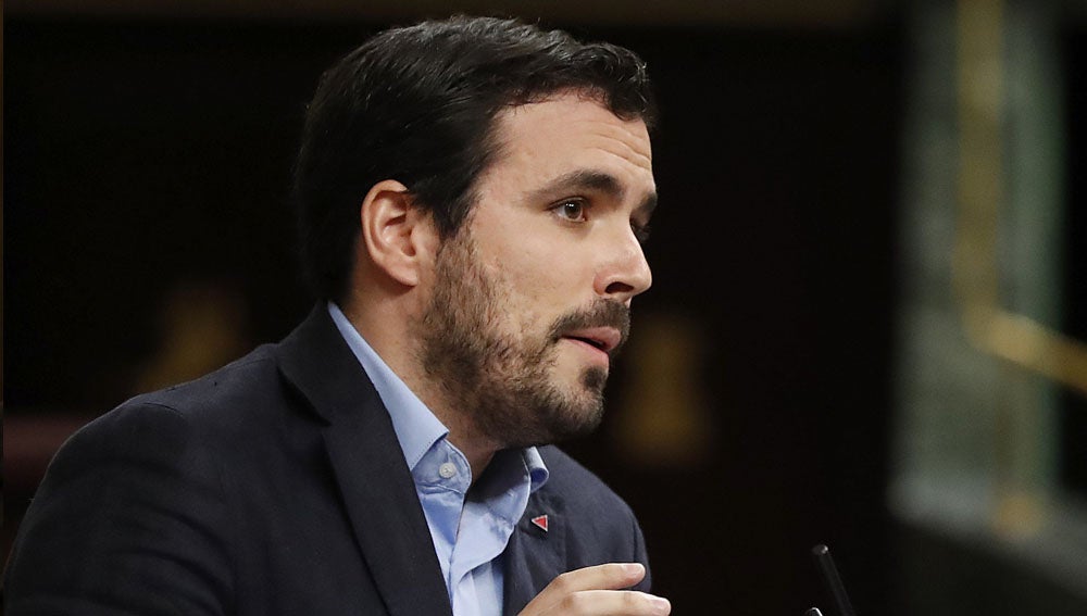 Garzón pide una ley que reste poder a la Iglesia en la exhumación de Franco Garzón pide una ley que reste poder a la Iglesia en la exhumación de Franco