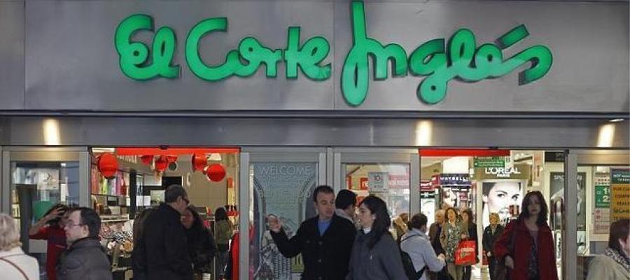Entrada en un centro comercial de 'El Corte Inglés' Entrada en un centro comercial de 'El Corte Inglés'