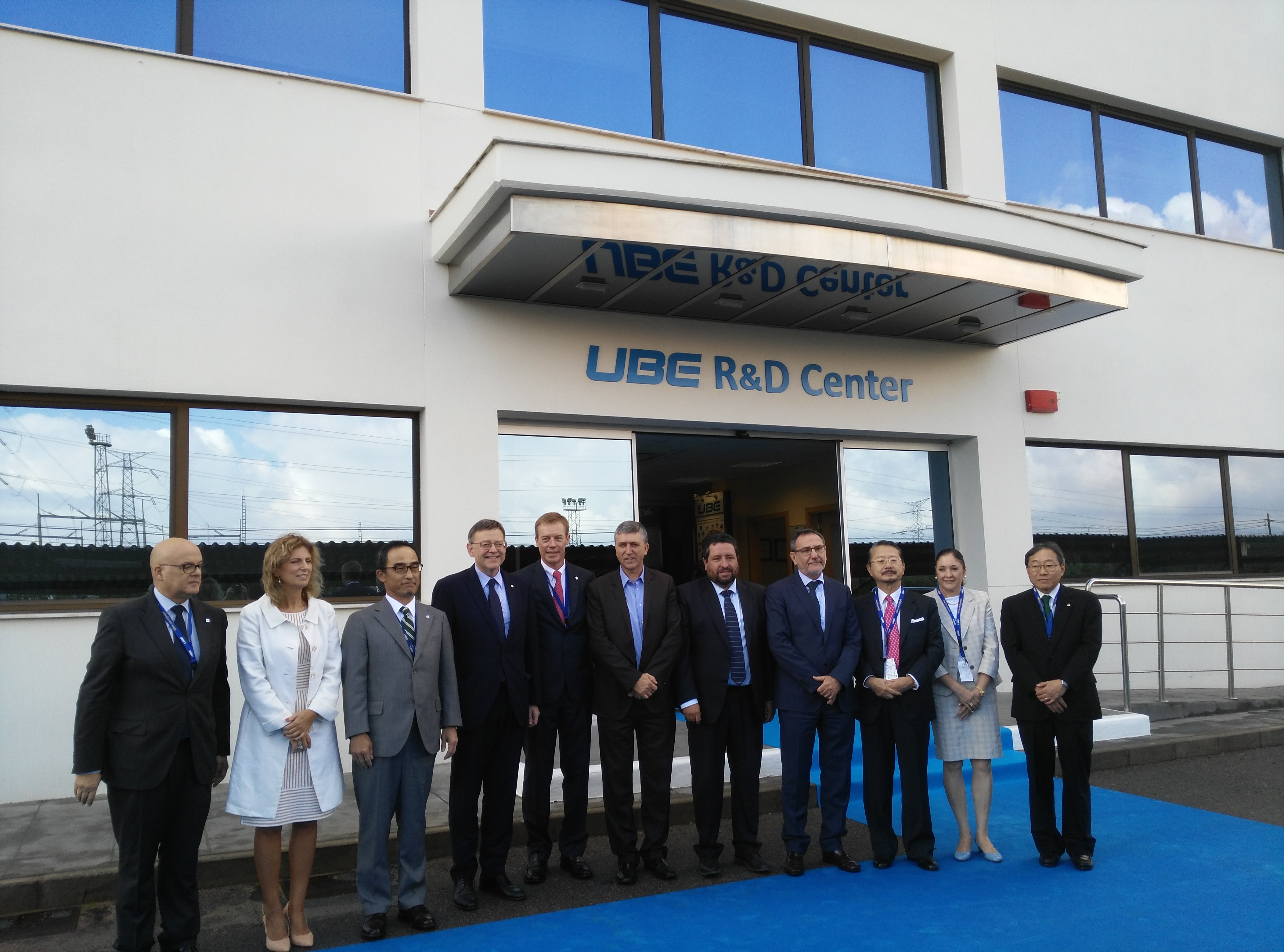 Puig inaugura un nuevo Centro de I+D con 30 especialistas y más de 2.000 m2 Puig inaugura un nuevo Centro de I+D con 30 especialistas y más de 2.000 m2