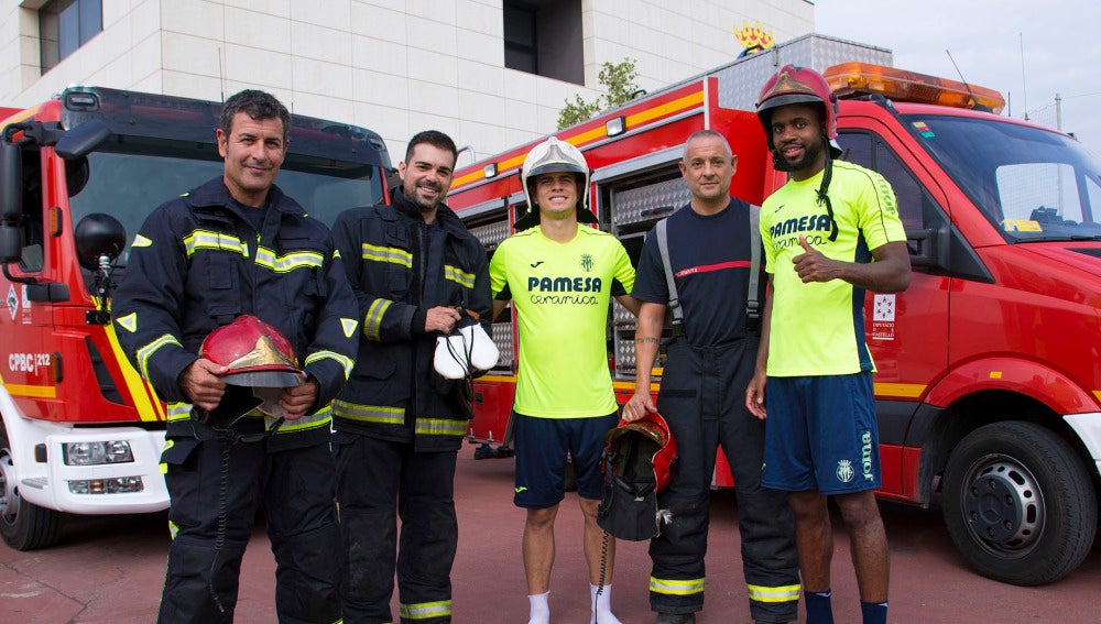 La plantilla del Villarreal hace campaña contra los incendios 