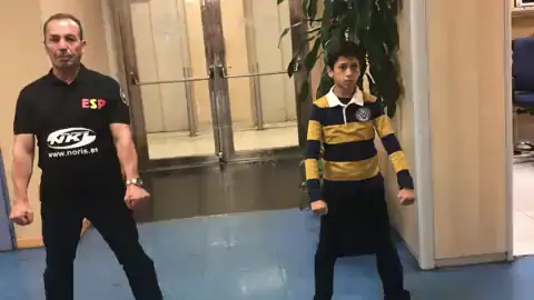 Frame 0.0 de: karate Frame 0.0 de: karate