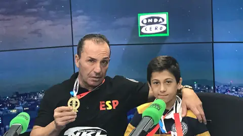 Francisco Egea y su hijo, Víctor Martínez. Francisco Egea y su hijo, Víctor Martínez.