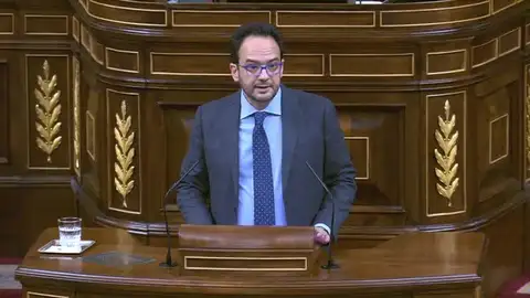Antonio Hernando, durante su intervención en el debate de investidura Antonio Hernando, durante su intervención en el debate de investidura