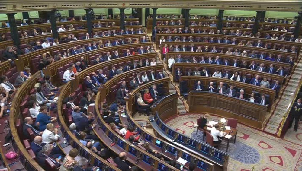 Los diputados proceden a la votación de la investidura de Rajoy