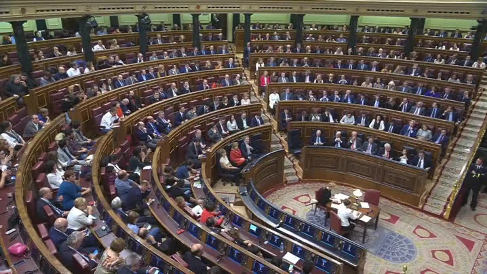 Los diputados proceden a la votación de la investidura de Rajoy