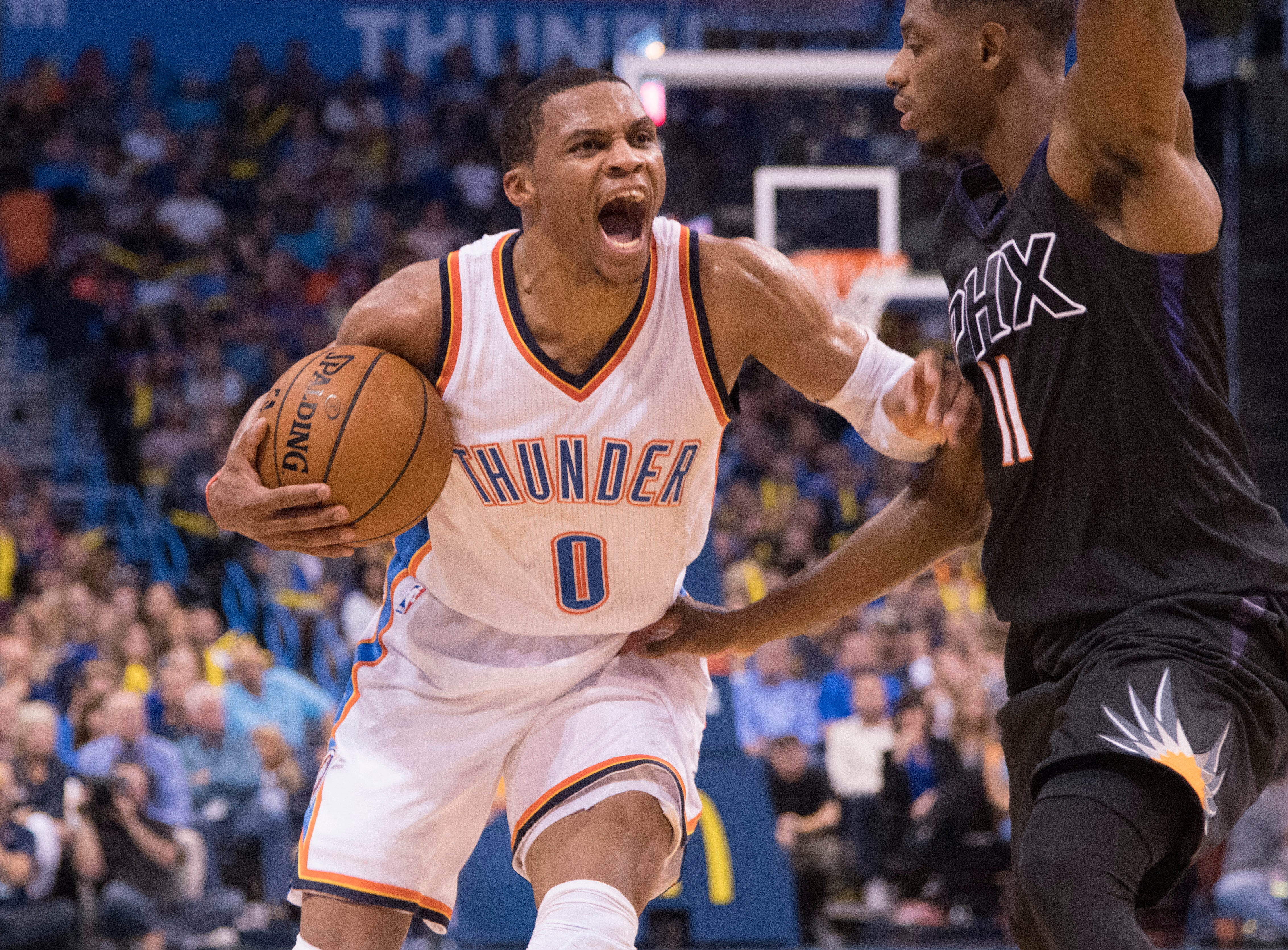 Un Westbrook de otro planeta hace un 'triple-doble' de 50 puntos para tumbar a los Suns Un Westbrook de otro planeta hace un 'triple-doble' de 50 puntos para tumbar a los Suns