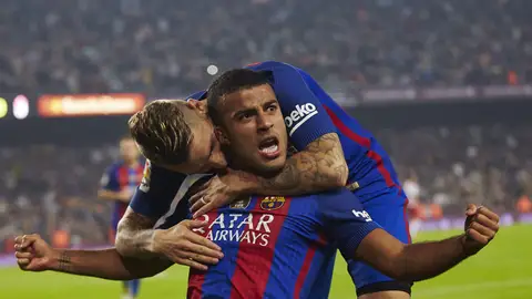 Rafinha celebra su gol contra el Granada Rafinha celebra su gol contra el Granada