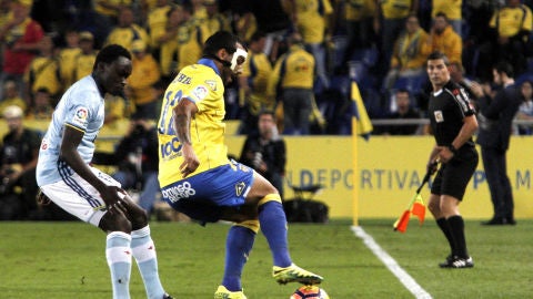 Momento del encuentro entre Las Palmas y Celta