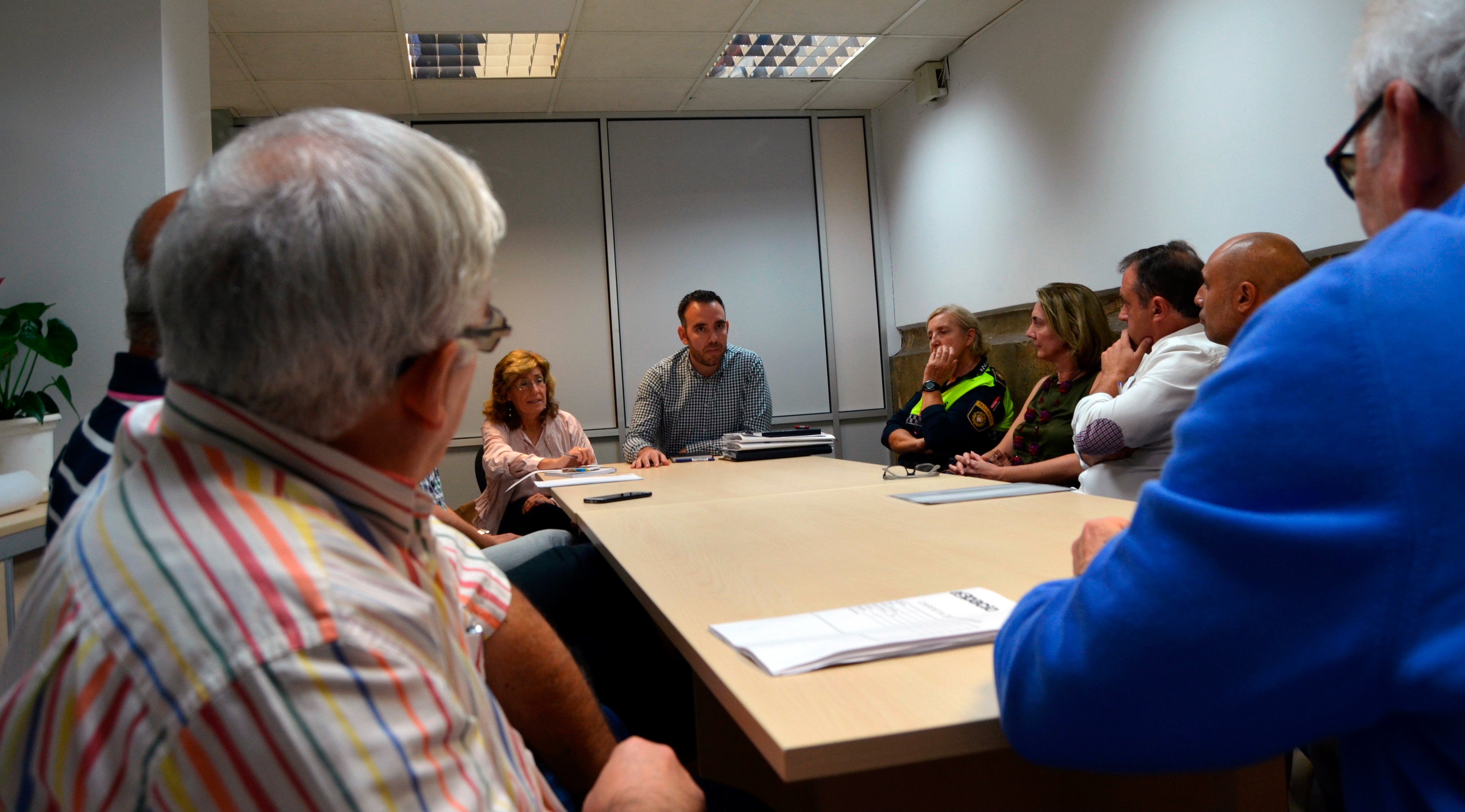El ayuntamiento busca el consenso en la nueva ordenanza para regular las vallas publicitarias El ayuntamiento busca el consenso en la nueva ordenanza para regular las vallas publicitarias