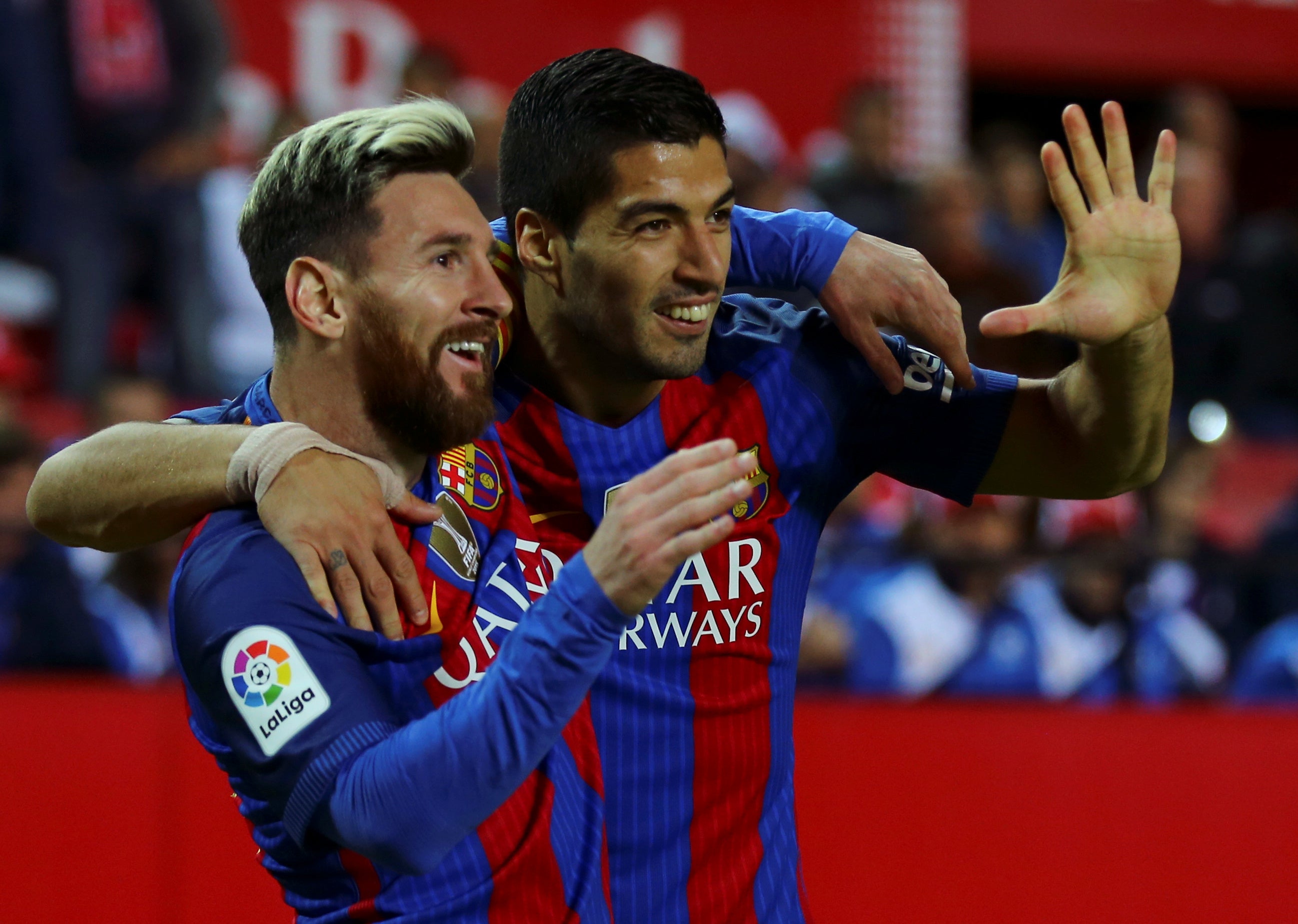 Leo Messi y Luis Suárez se escapan en la lucha por el Pichichi Leo Messi y Luis Suárez se escapan en la lucha por el Pichichi