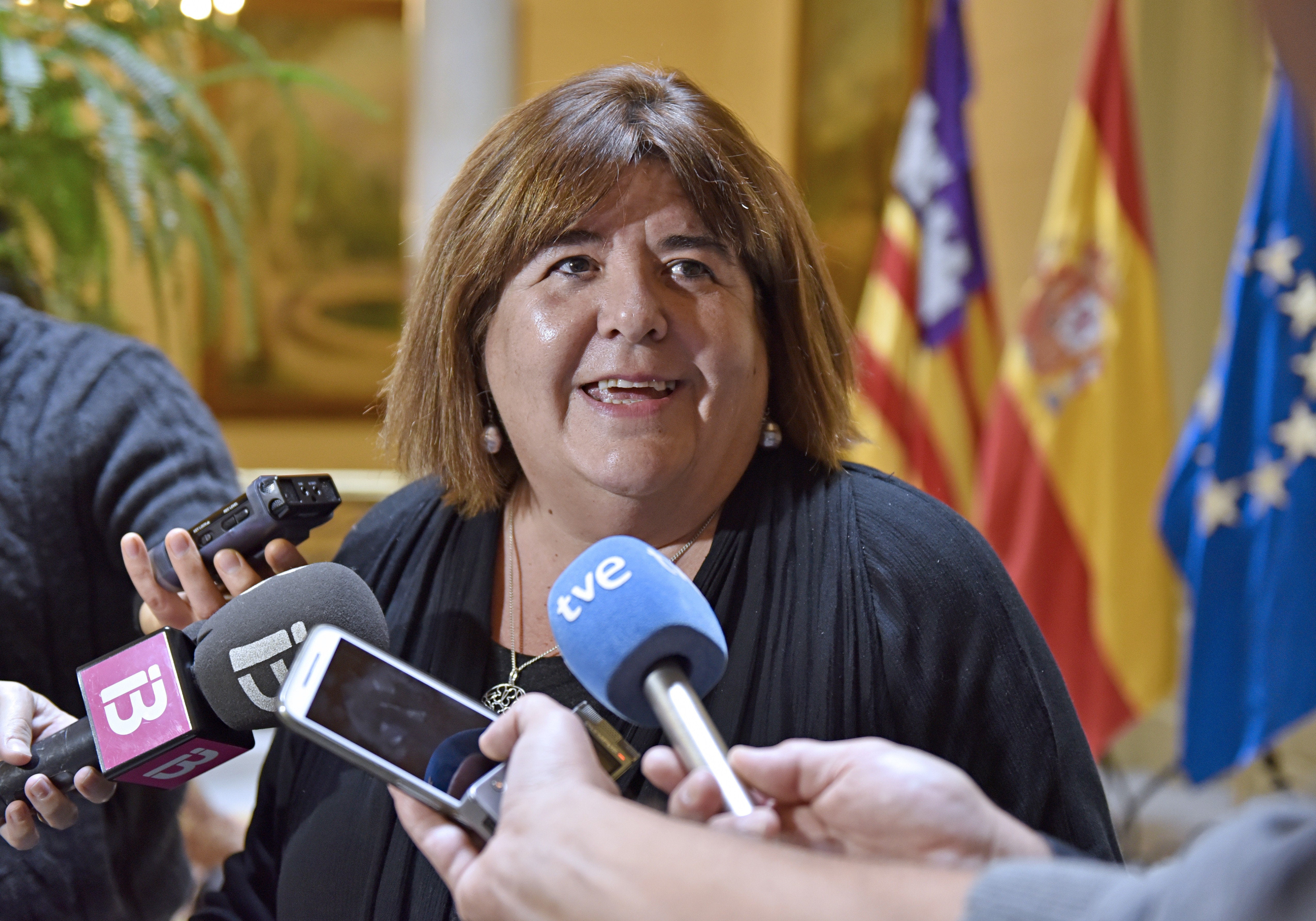 Xelo Huertas llevará a Podemos a los tribunales y votará "en conciencia" en el Parlament balear Xelo Huertas llevará a Podemos a los tribunales y votará "en conciencia" en el Parlament balear