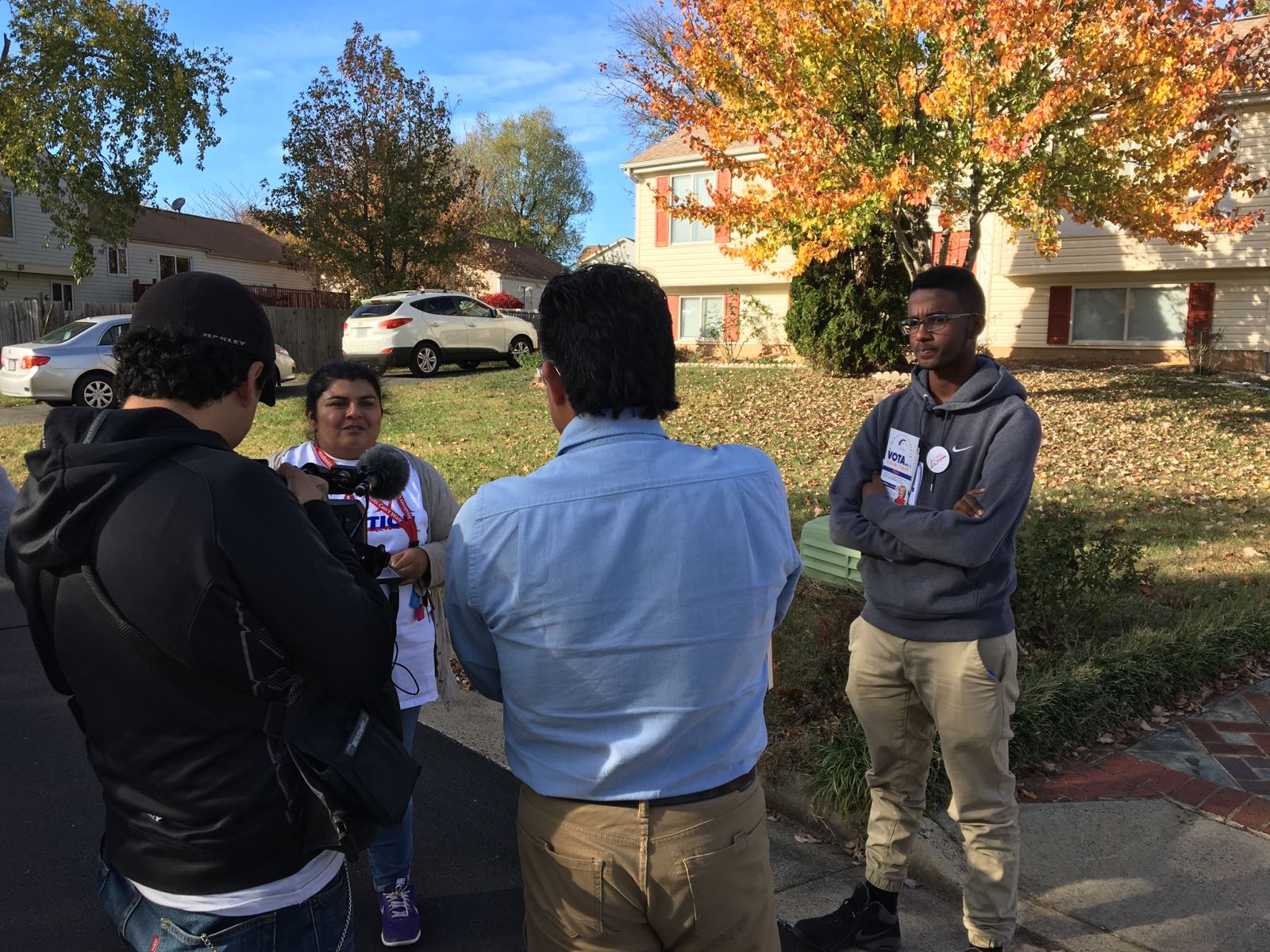El trabajo de los voluntarios latinos a favor de Hillary Clinton en Virginia El trabajo de los voluntarios latinos a favor de Hillary Clinton en Virginia