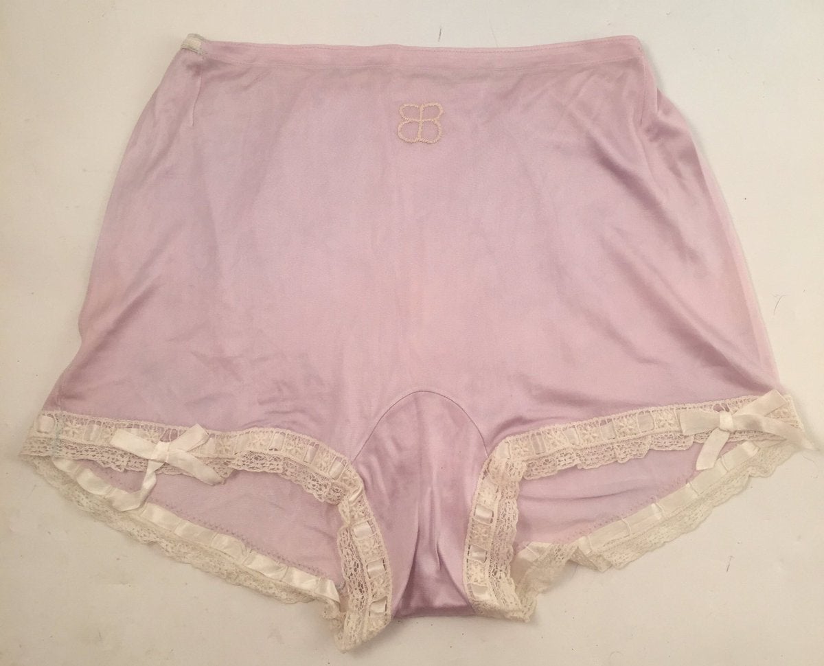 Subastan las bragas de la mujer de Hitler por 3.250 euros Subastan las bragas de la mujer de Hitler por 3.250 euros