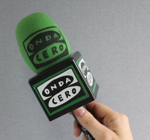 mano micrófono mano micrófono