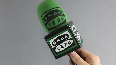 mano micrófono Micro Onda Cero Alcalá