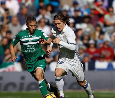 Modric viaja a Zagreb para unirse a la concentración de Croacia: "La rodilla está estable, firme, todo parece como antes de la lesión" Modric viaja a Zagreb para unirse a la concentración de Croacia: "La rodilla está estable, firme, todo parece como antes de la lesión"