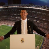 Cristiano Ronaldo en el acto de su renovación