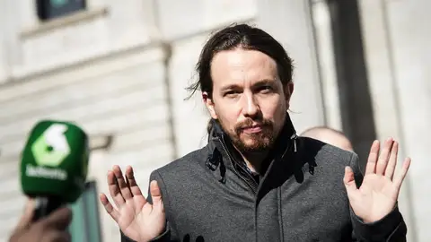 Pablo Iglesias, ante los medios Pablo Iglesias, ante los medios