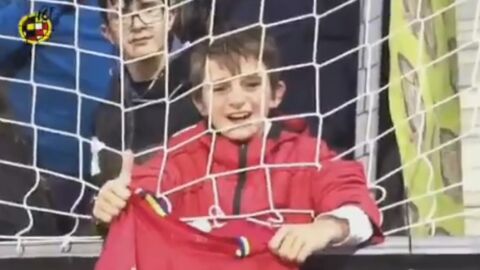 Un ni&ntilde;o con la camiseta de Morata en Las Rozas