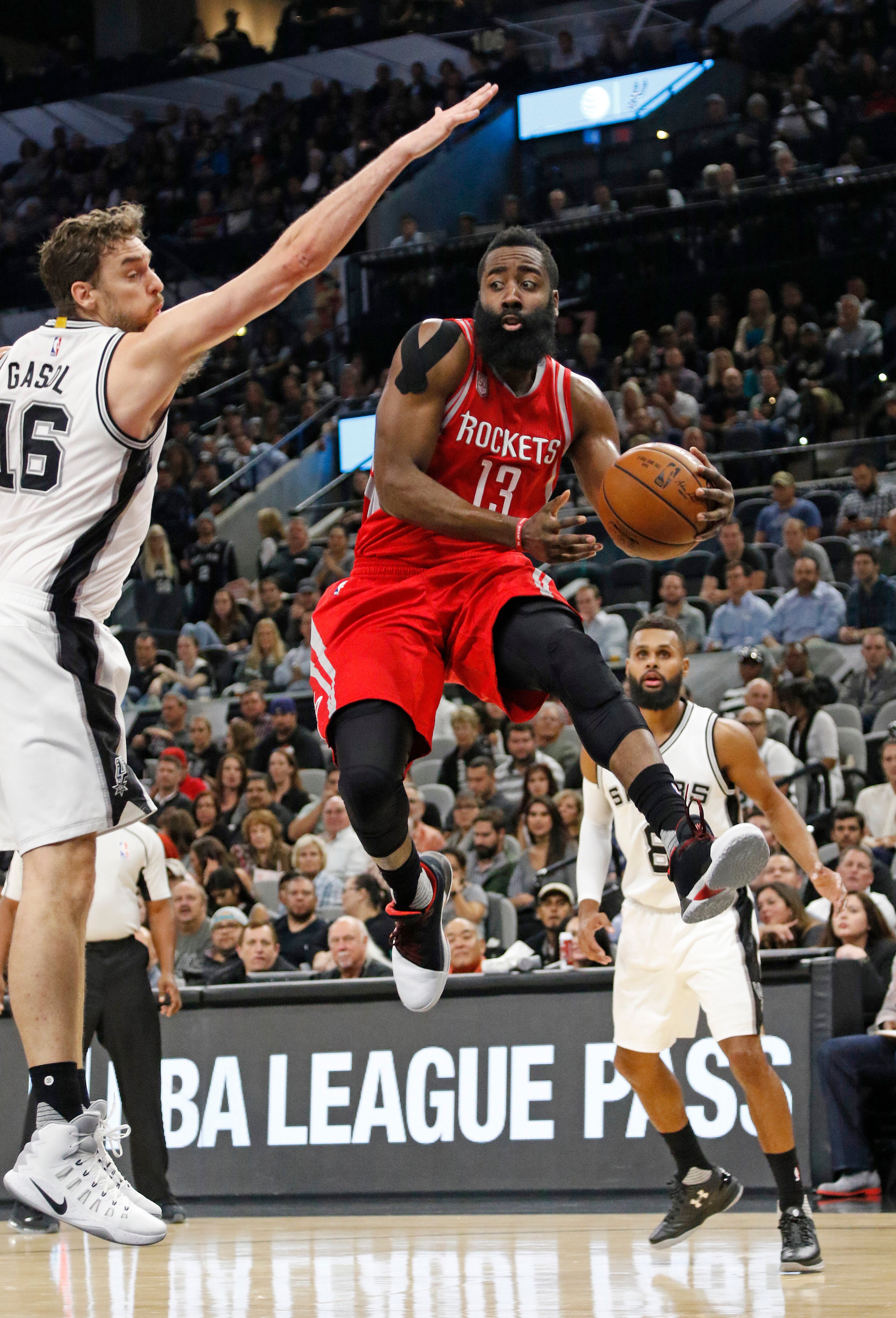 Un Harden imparable da la victoria a los Rockets en casa de San Antonio Un Harden imparable da la victoria a los Rockets en casa de San Antonio